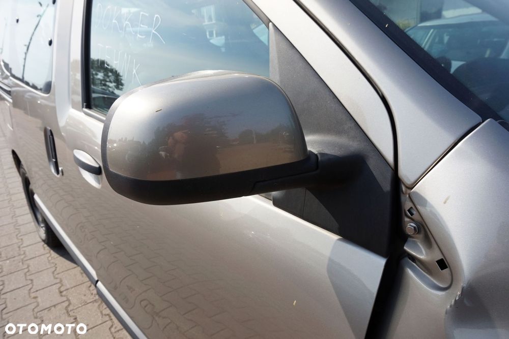 LUSTERKO ELEKTRYCZNE PRAWE DOKKER LIFT TEHNK 963019902R BEŻOWY DACIA 2017-2021 - 1