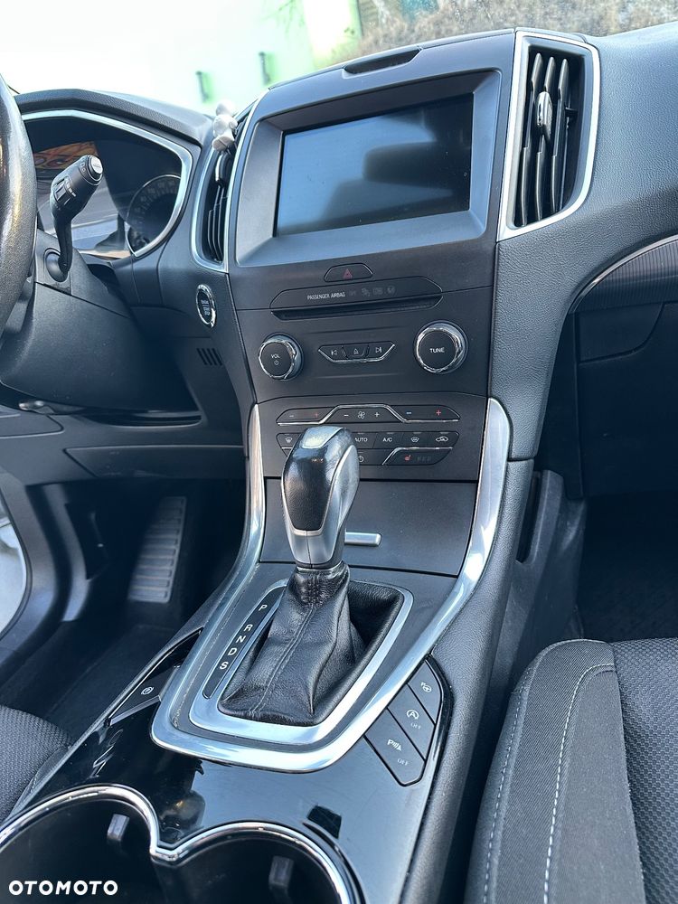 Ford S-Max 2.0 TDCi Titanium PowerShift - 12