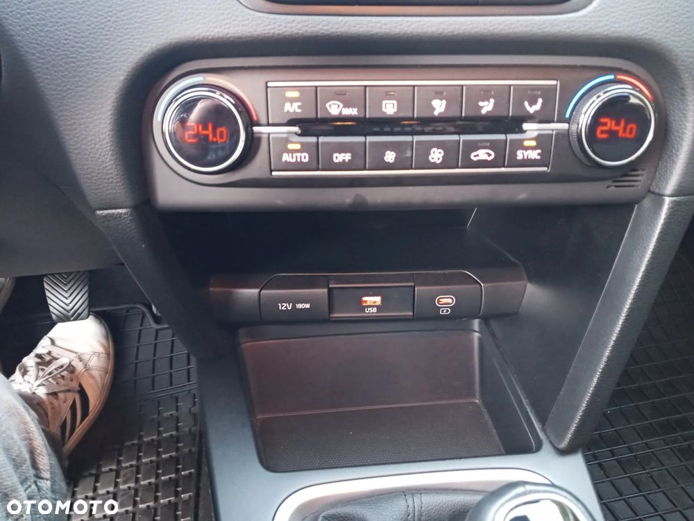 Kia Ceed 1.5 T-GDI M - 22