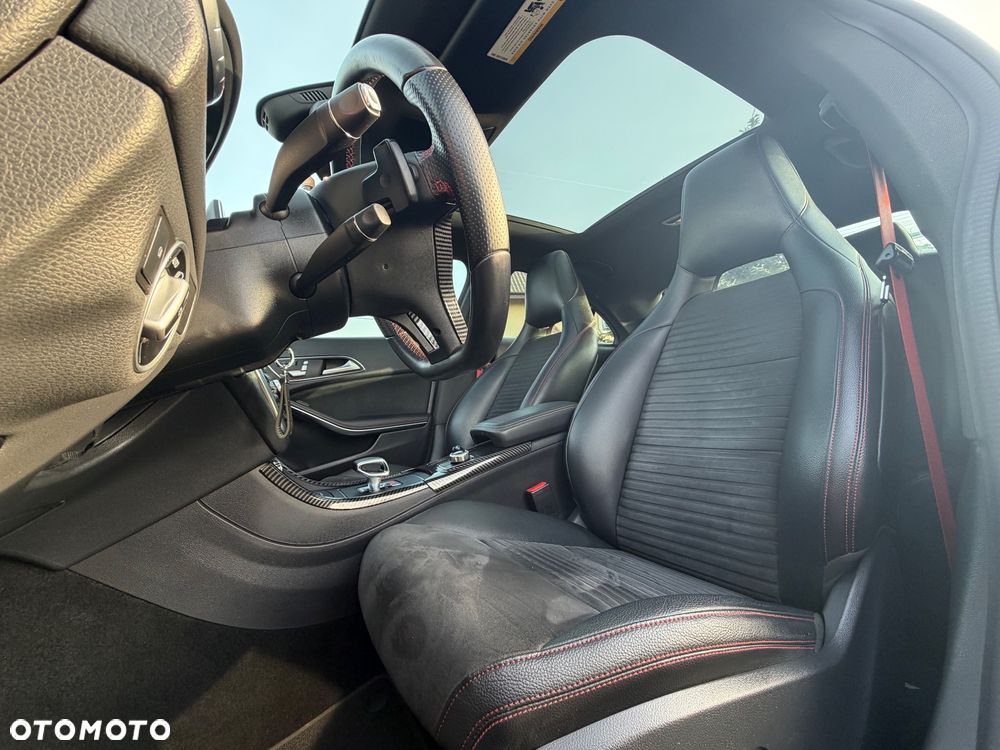 Mercedes-Benz CLA 45 AMG 4Matic 7G-DCT - 12