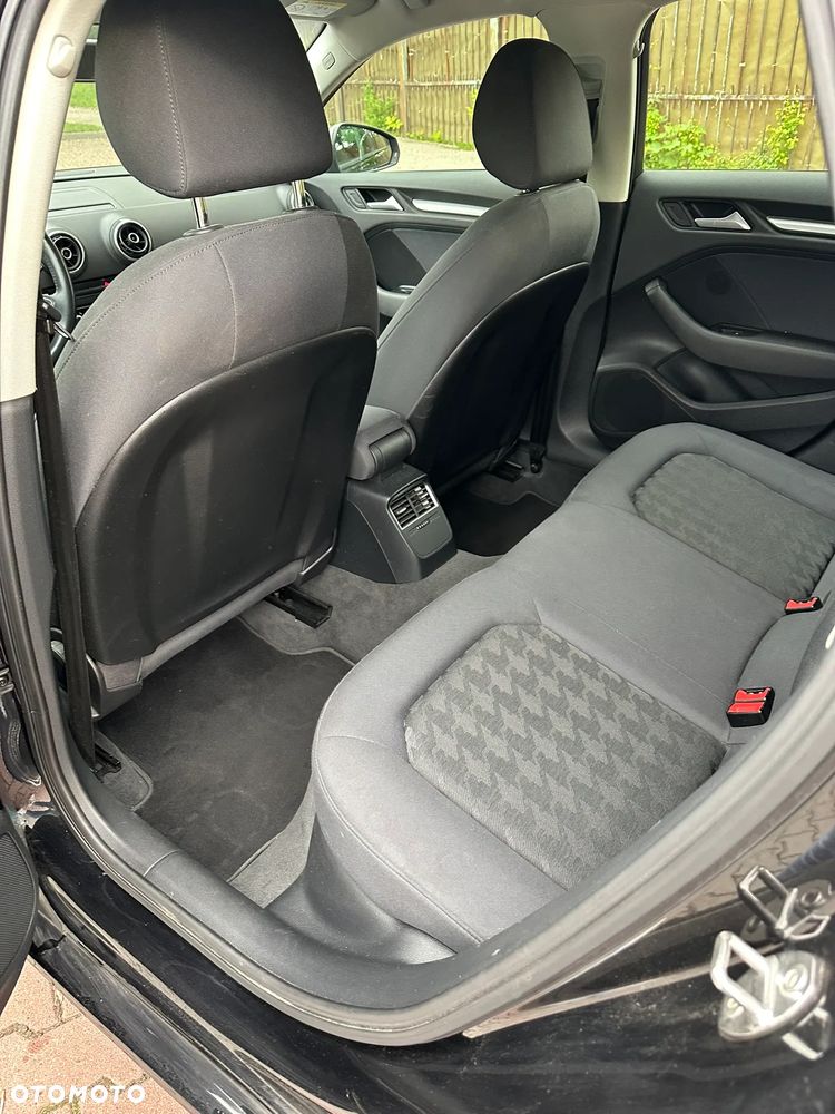 Audi A3 Sportback 1.6 TDI Attraction - 12