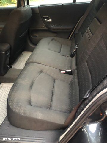 Renault Laguna 1.9 dCi Expression - 11