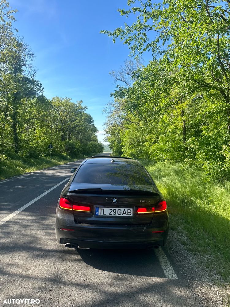 BMW Seria 5 520d AT MHEV - 11