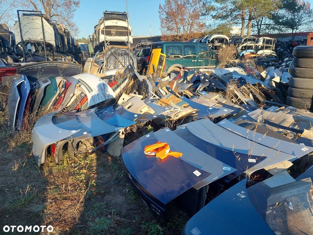 KOMPLETNY TYŁ KLAPA BAGAŻNIKA ZDERZAK LAMPY OPEL VECTRA B SEDAN Z282 - 12
