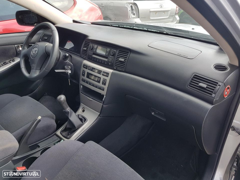 Toyota Corolla 2003 para peças - 3