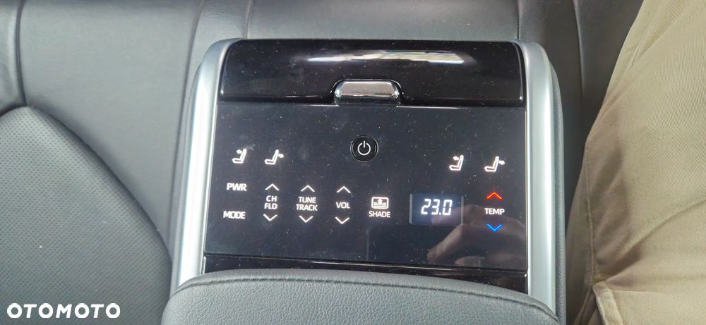 Toyota Camry 2.5 Hybrid Executive CVT - 14