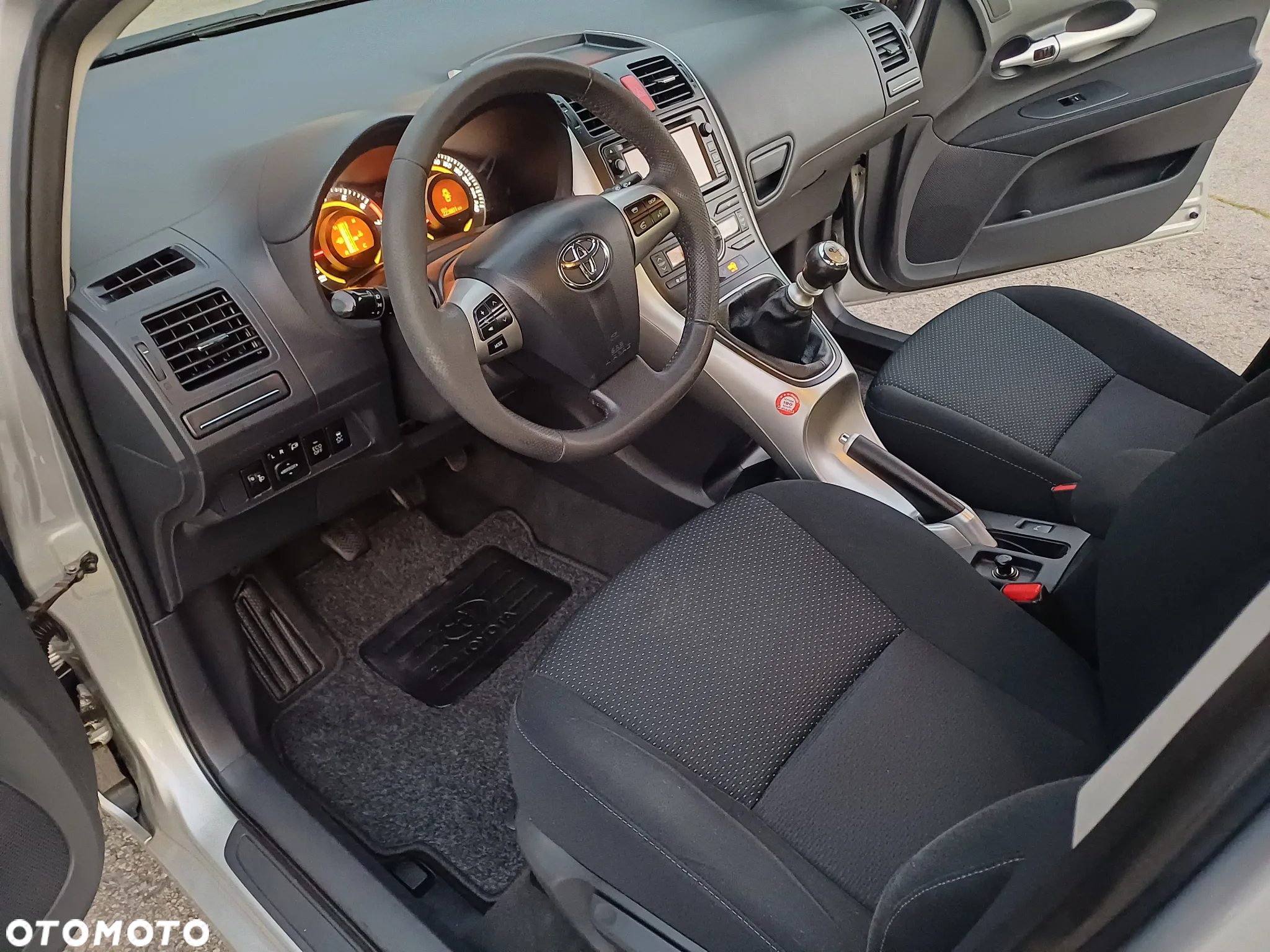 Toyota Auris 1.33 VVT-i Luna - 12