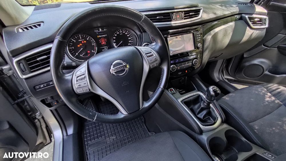 Nissan Qashqai 1.6 DCI N-Connecta - 27