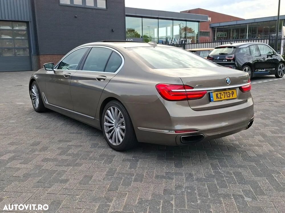 BMW Seria 7 730d xDrive - 13