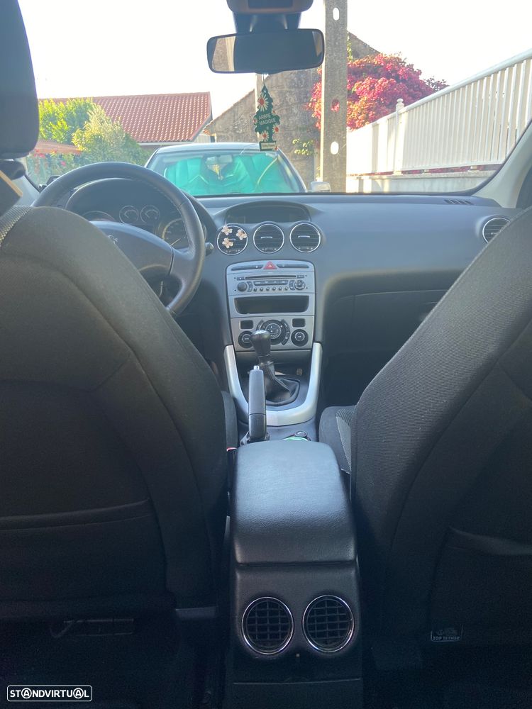Peugeot 308 1.6 HDi Executive - 4