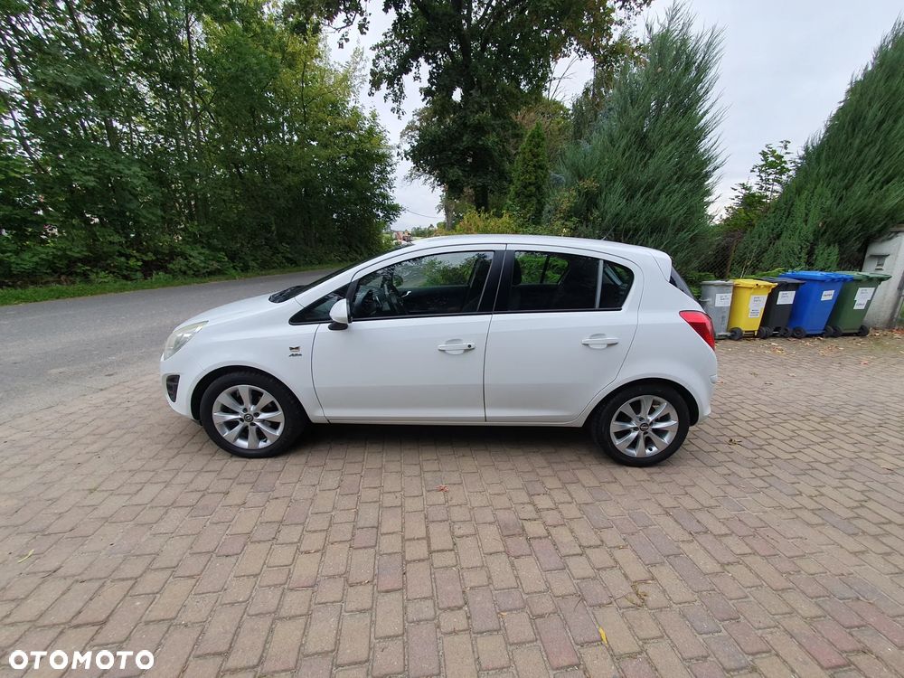Opel Corsa 1.4 16V Edition - 4