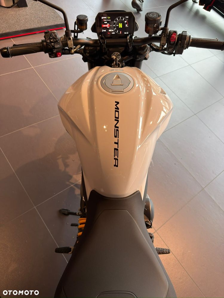 Ducati Monster - 9