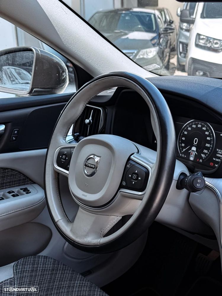 Volvo V60 2.0 D3 Momentum - 10