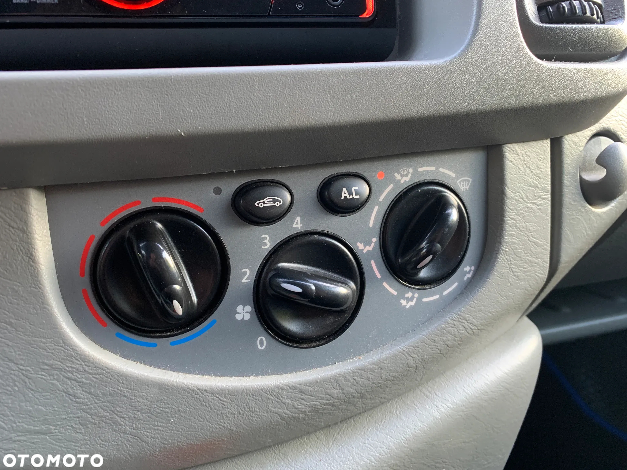 Opel Vivaro - 29