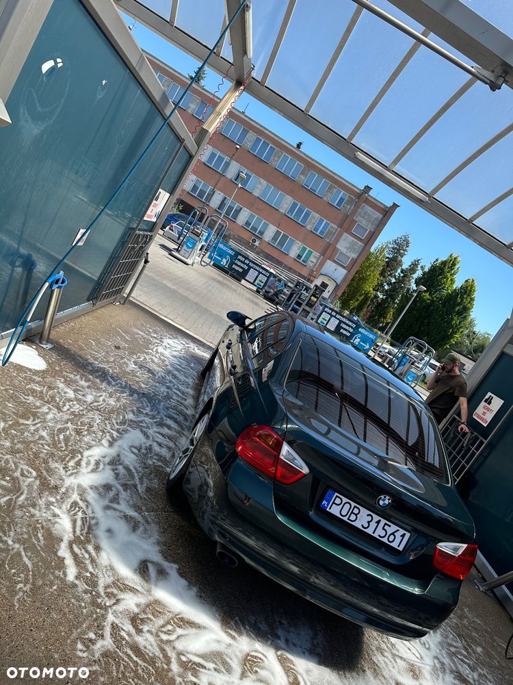 BMW Seria 3 318i - 4