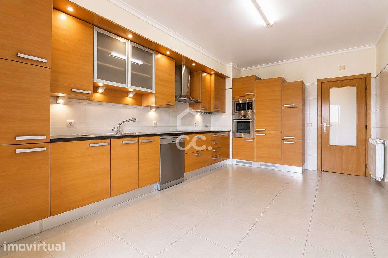 Apartamento T3 com garagem na Quinta de São Luís, Pereira. - Grande imagem: 2/32