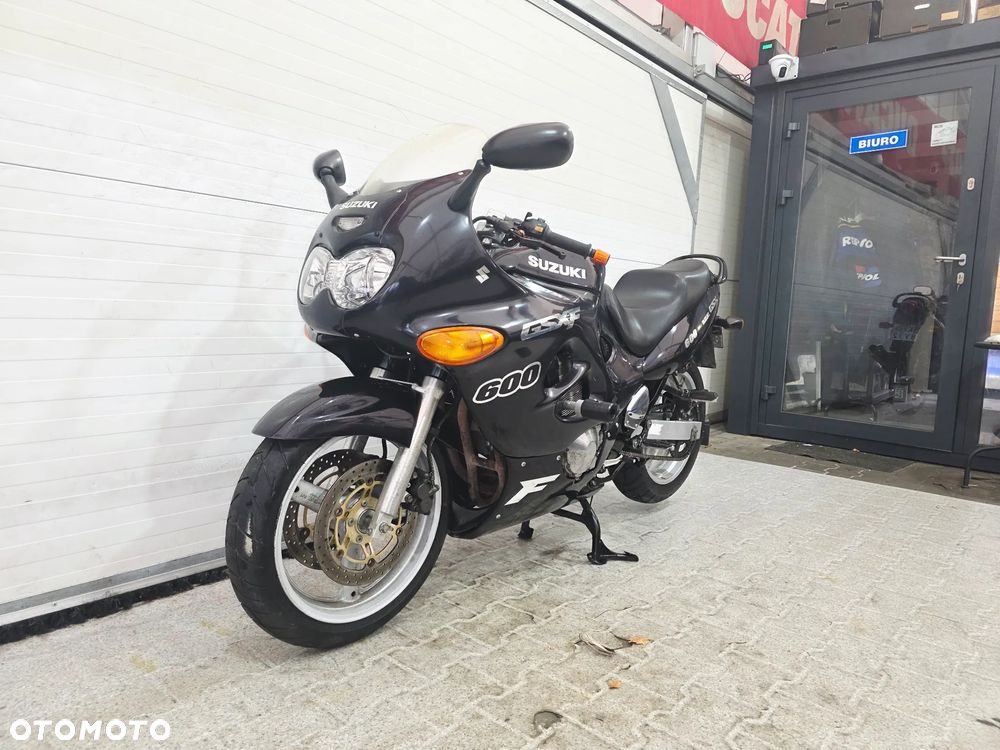 Suzuki GSX - 2
