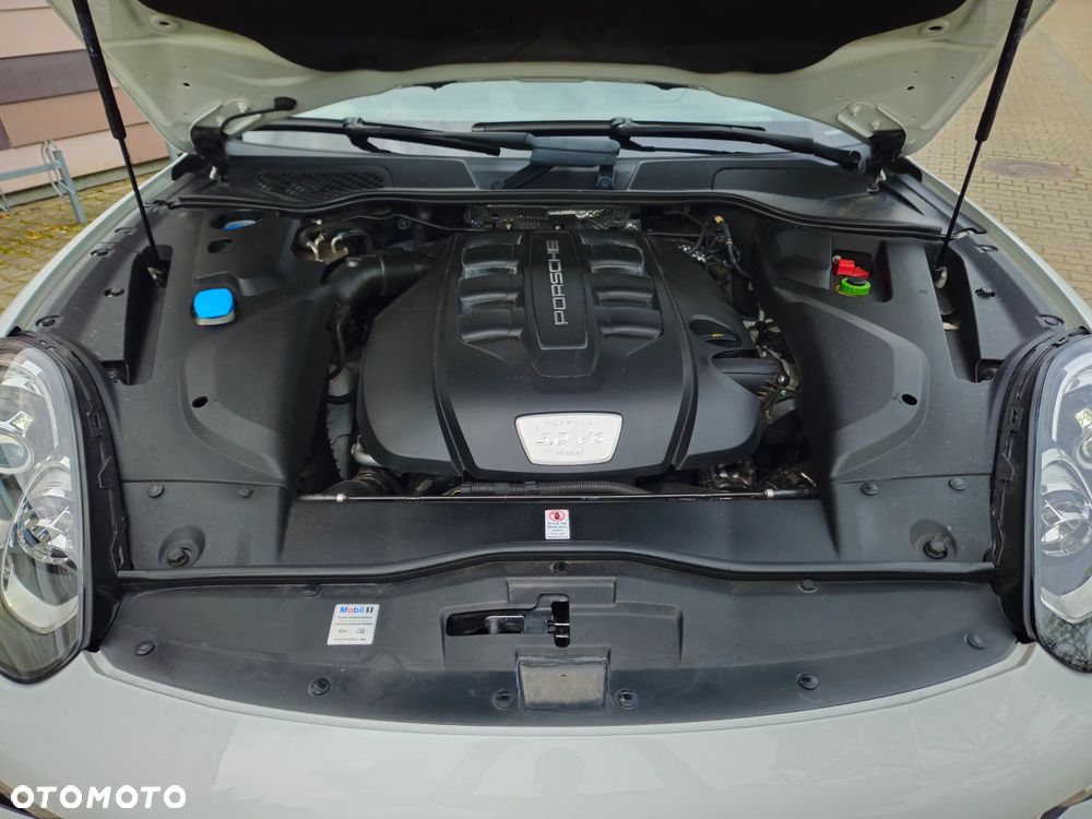 Porsche Cayenne Tiptronic S - 28