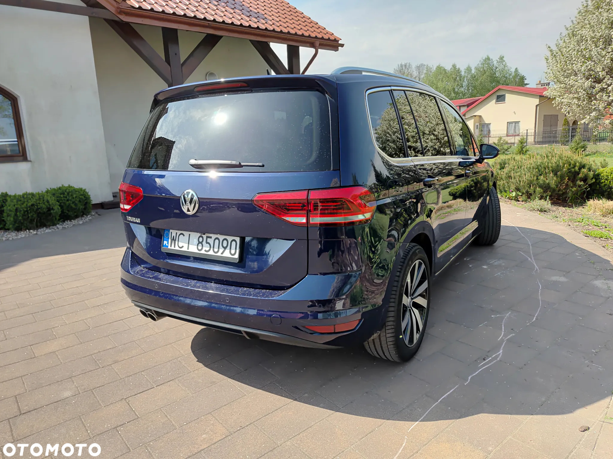 Volkswagen Touran 2.0 TDI SCR DSG Highline - 9