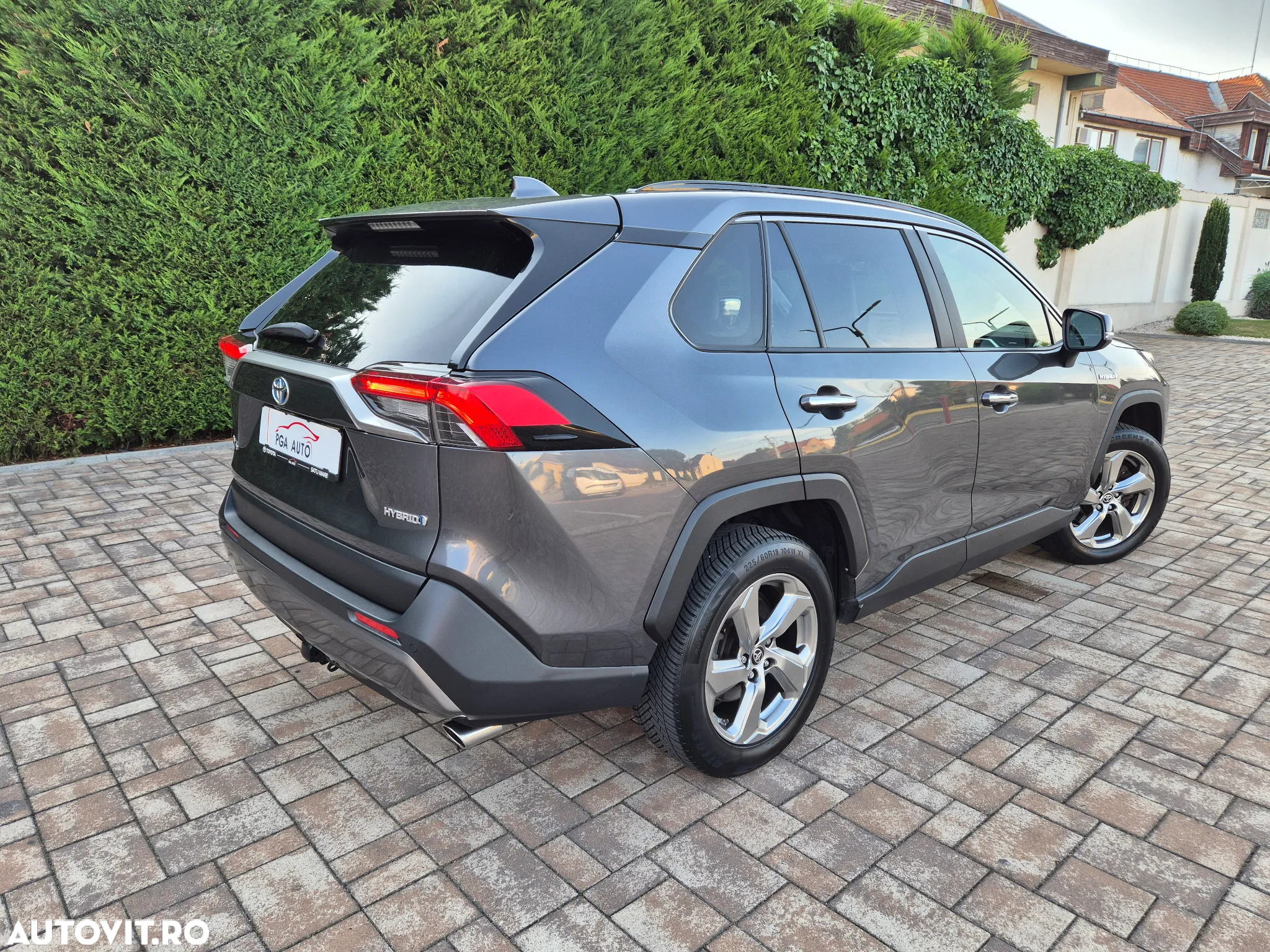 Toyota RAV4 2.5 4x4 Hybrid Lounge - 2