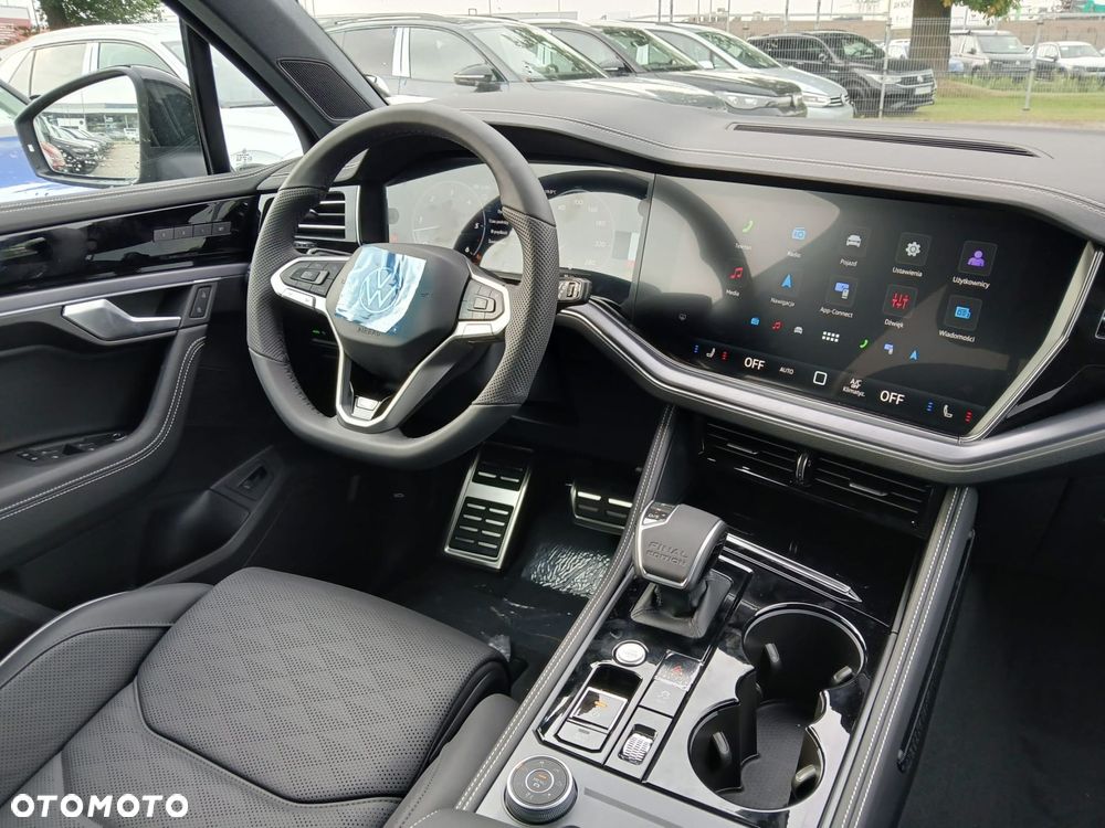Volkswagen Touareg - 13