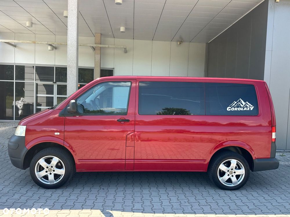 Volkswagen Caravelle - 2