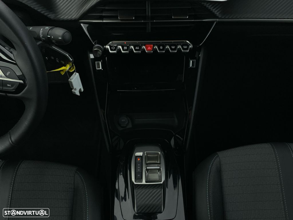 Peugeot 2008 1.5 BlueHDi Allure EAT8 - 16