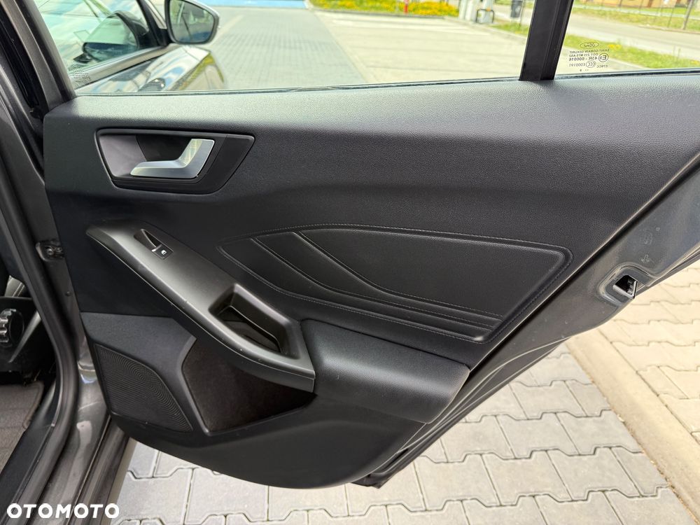 Ford Focus 1.5 EcoBlue Start-Stopp-System TITANIUM DESIGN - 28