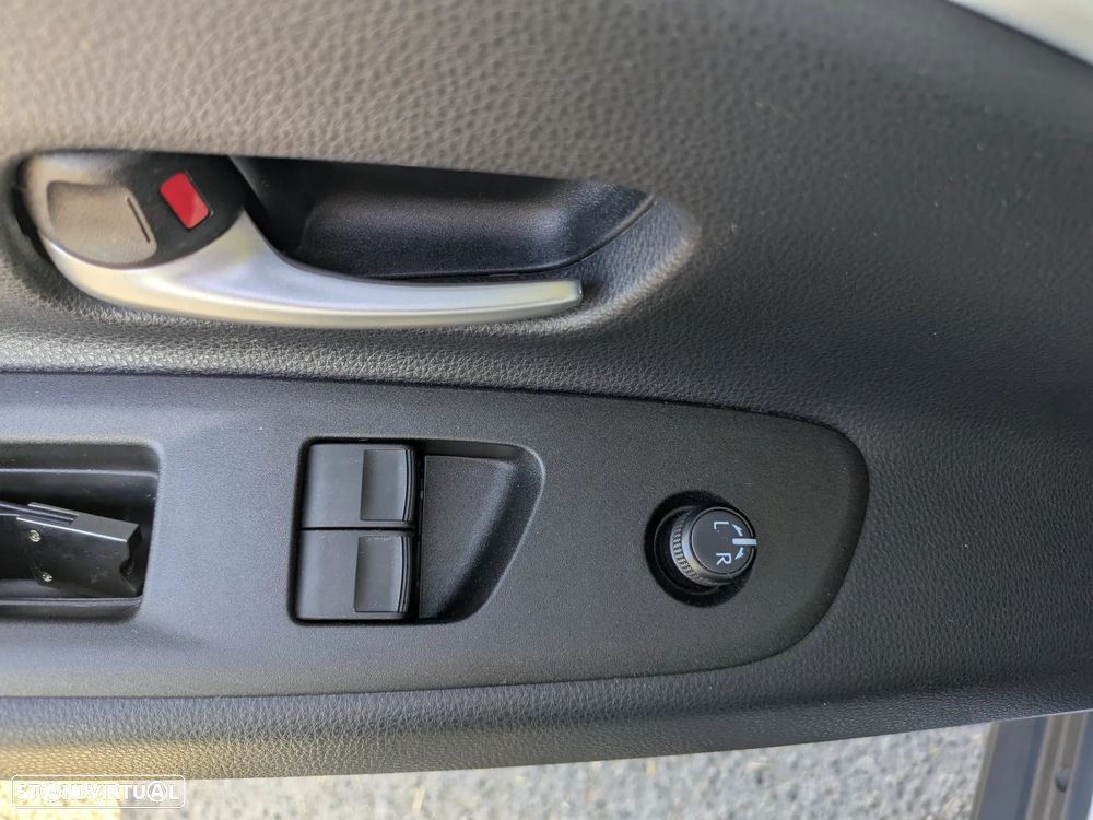 Toyota Aygo 1.0 X-Play - 6