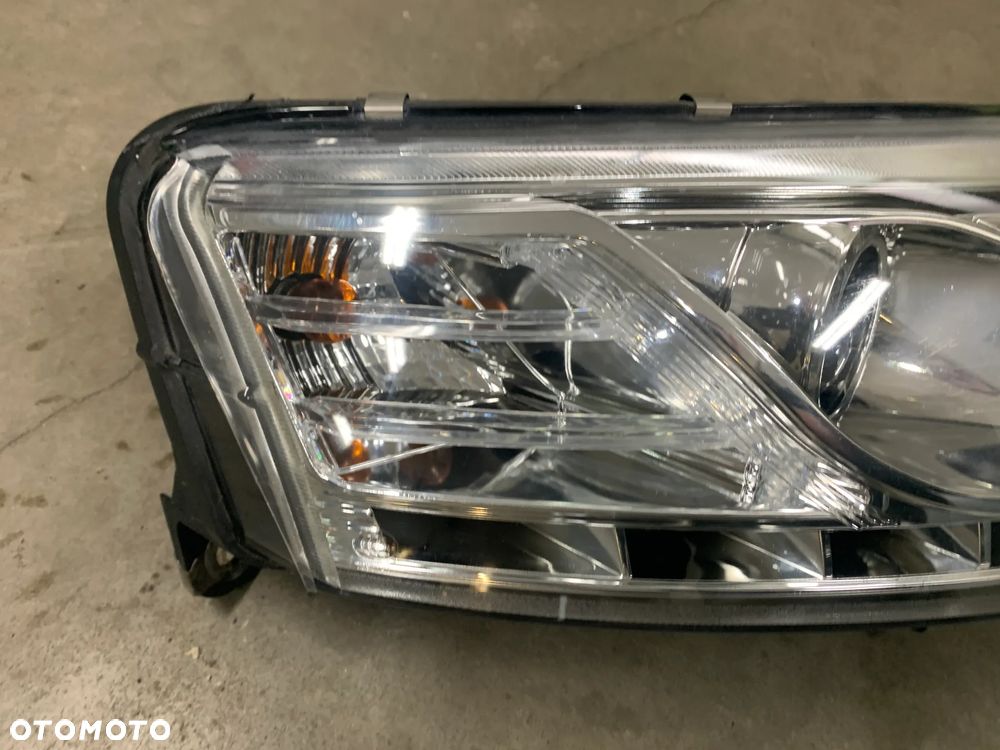 lampy przód przednie sonar sk3400 soczewka h7 Audi A6 C6 2.4 - 14
