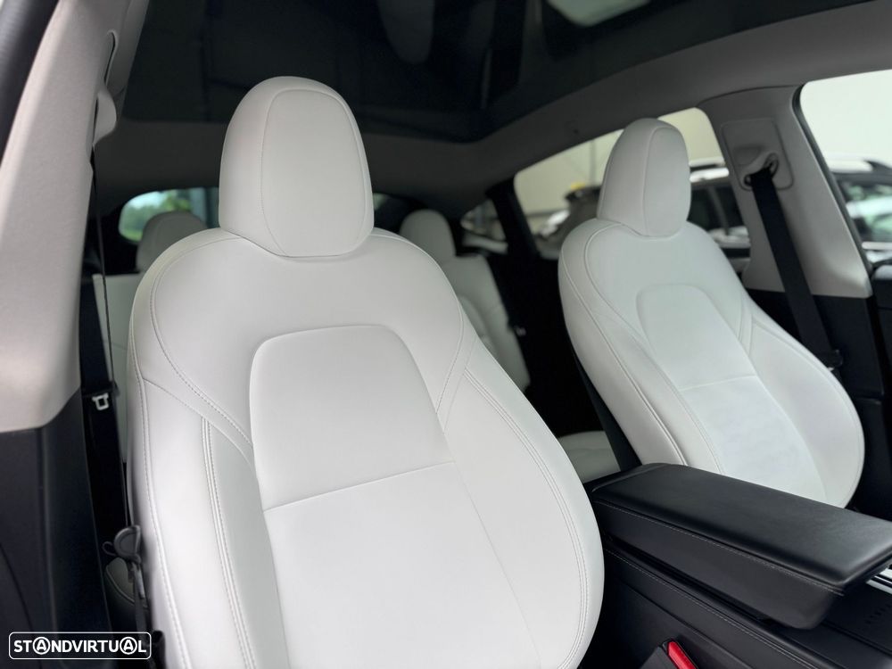 Tesla Model Y Tração Traseira - 42