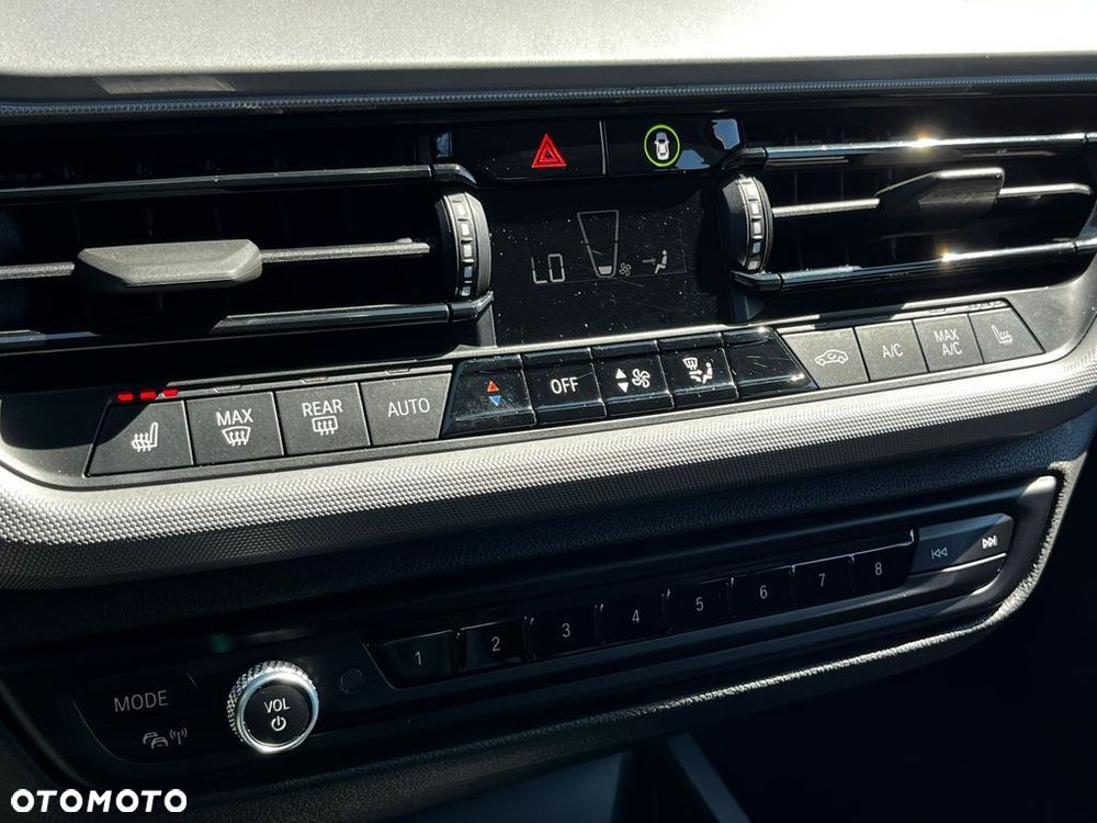 BMW Seria 1 118i Advantage - 25