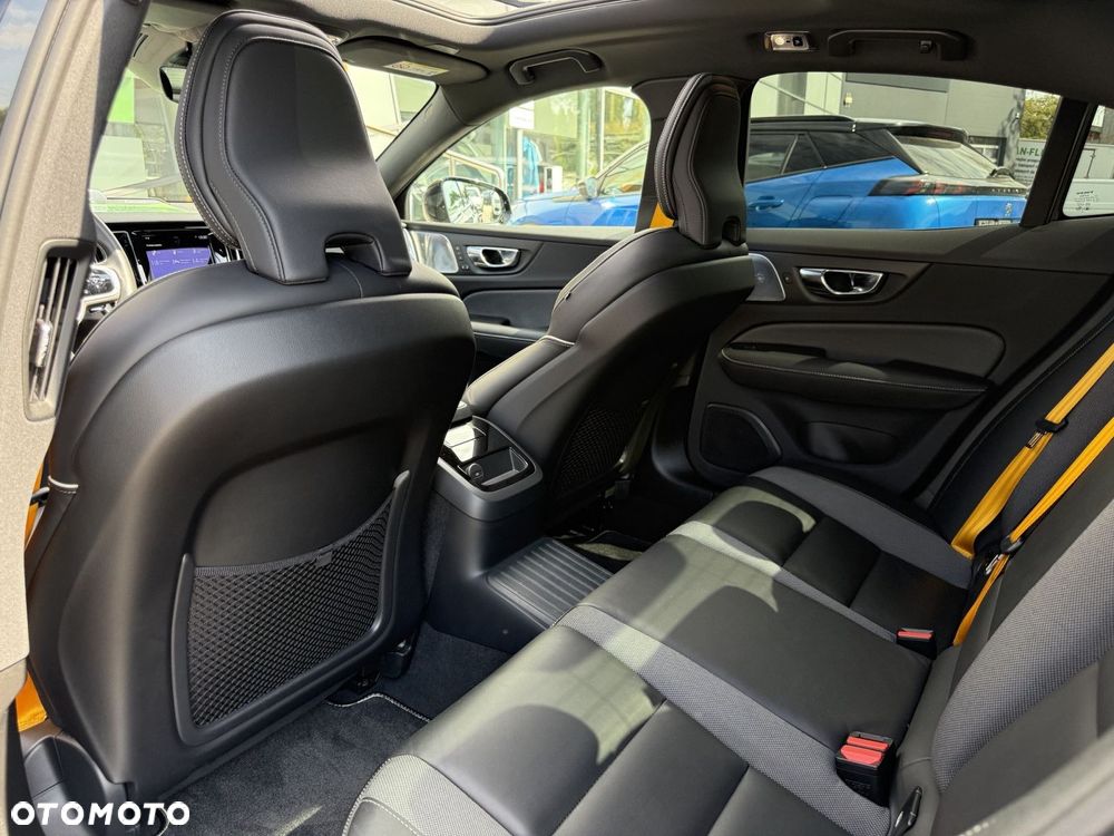 Volvo S60 - 30