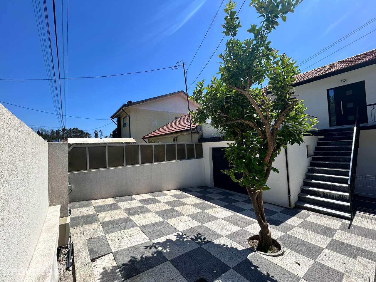 Moradia Bifamiliar  renovada T2+T1, Baguim do Monte - Grande imagem: 5/33