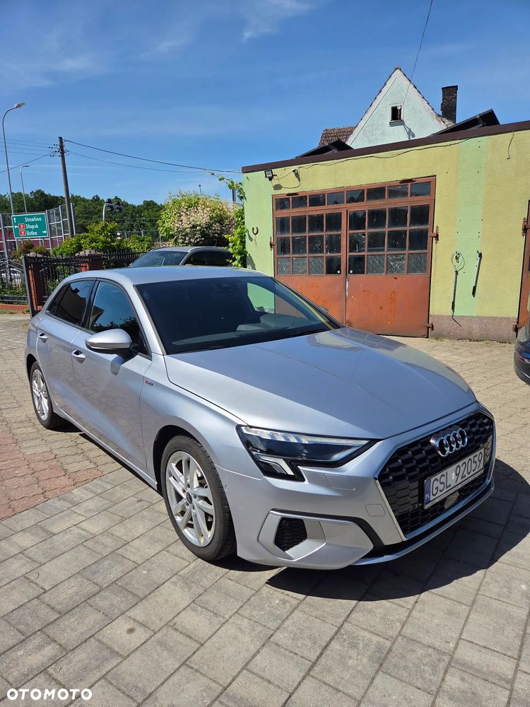 Audi A3 Sportback - 1