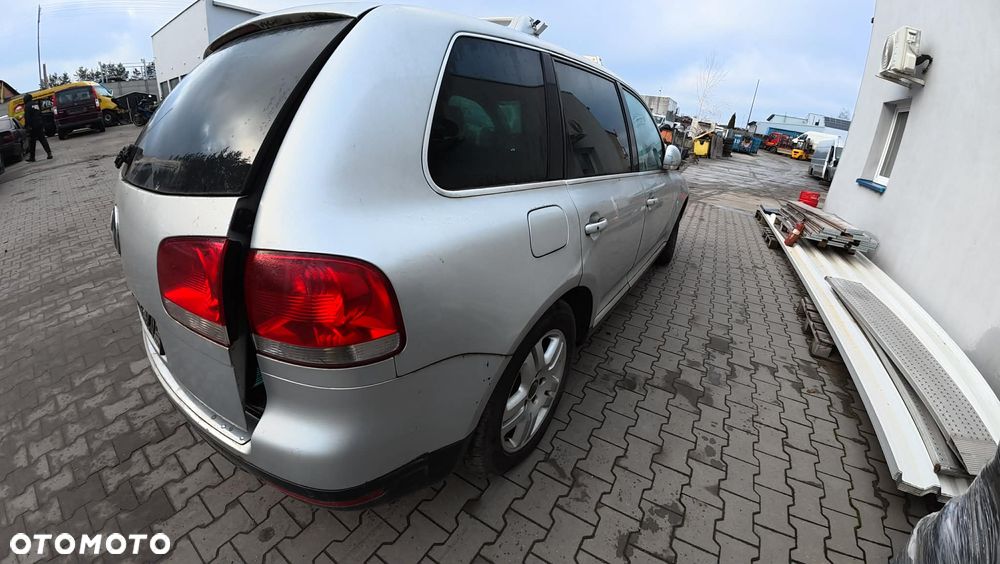 Wszystkie Części do Volkswagen Touareg 5.0 V10 TDI 313km AYH Kolor LA7W - Stacja Demontażu - 5