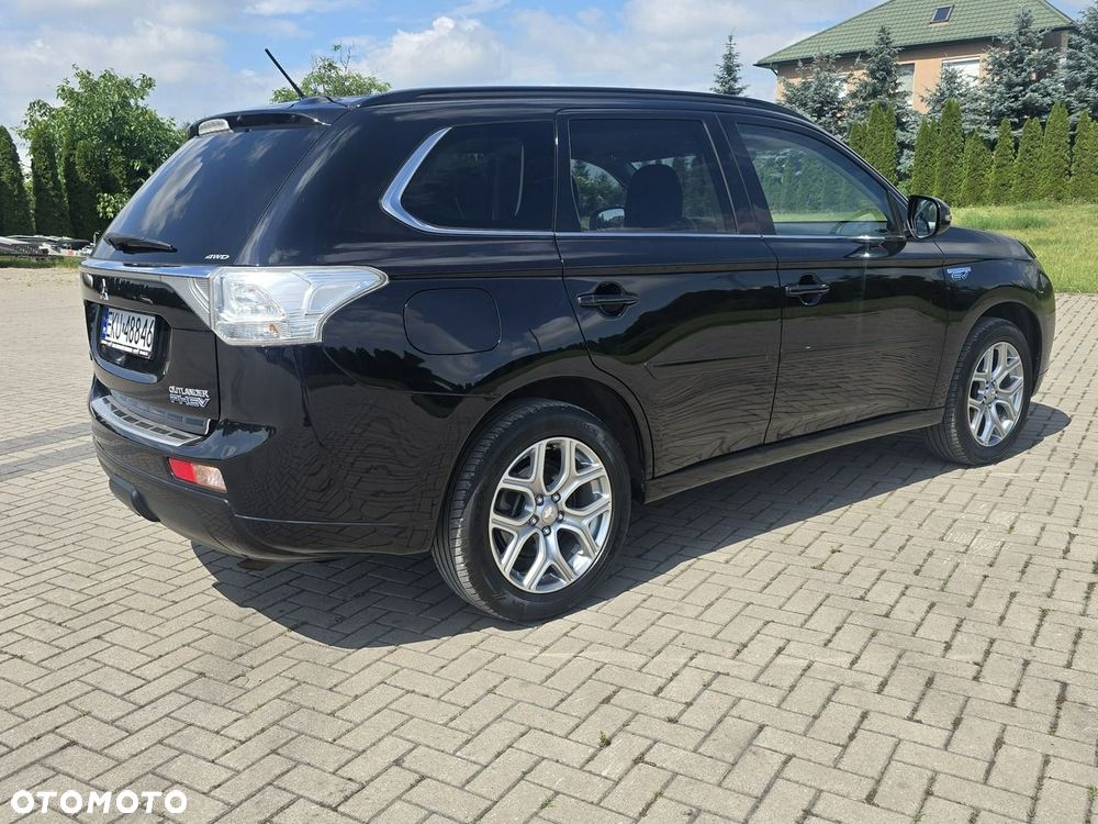 Mitsubishi Outlander - 10