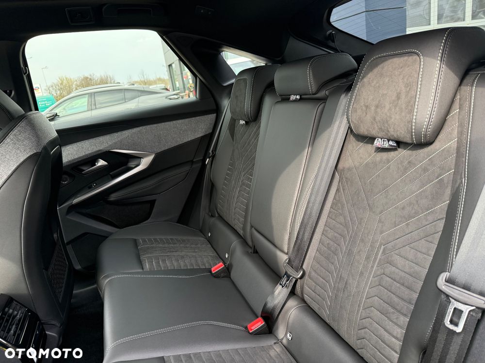 Peugeot 3008 1.2 PureTech mHEV GT Exclusive e-DCS6 - 17