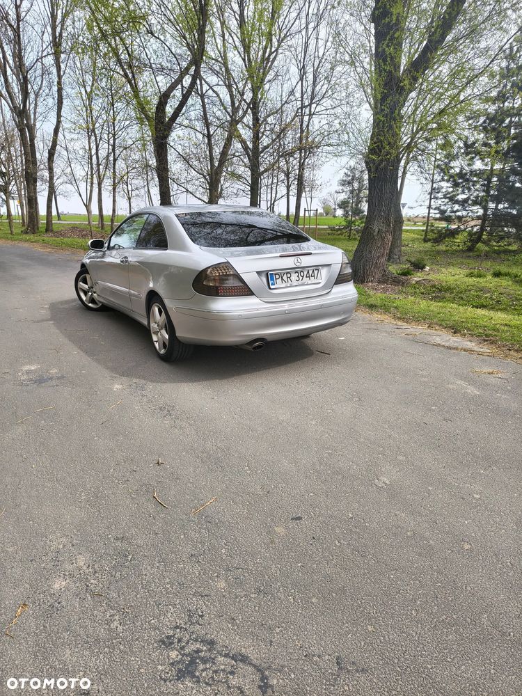 Mercedes-Benz CLK - 6