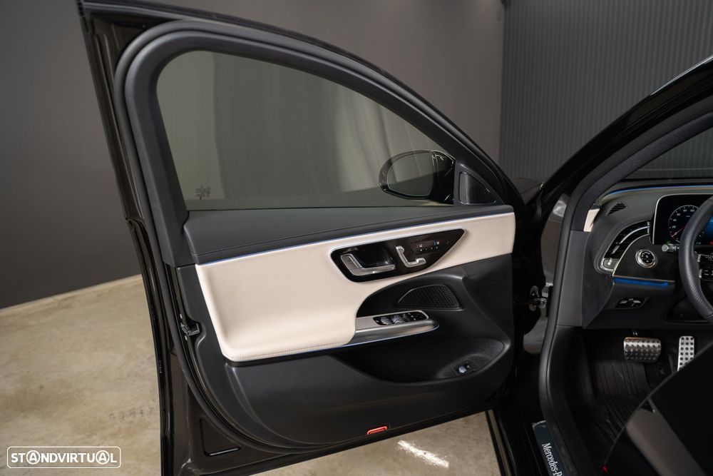 Mercedes-Benz E 300 Standard - 22