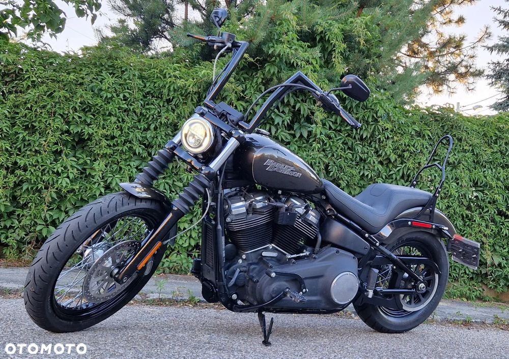 Harley-Davidson Dyna Street Bob - 23