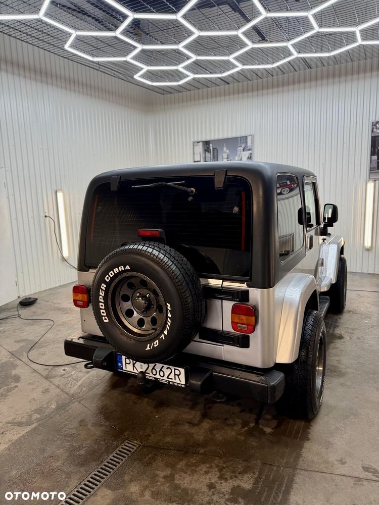 Jeep Wrangler 4.0 Sahara - 9