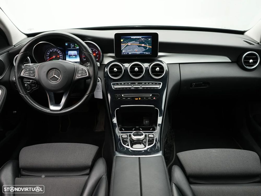 Mercedes-Benz C 350 - 11