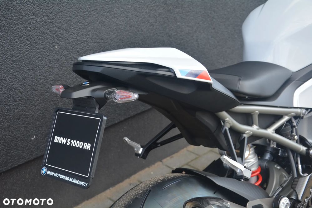 BMW S - 25