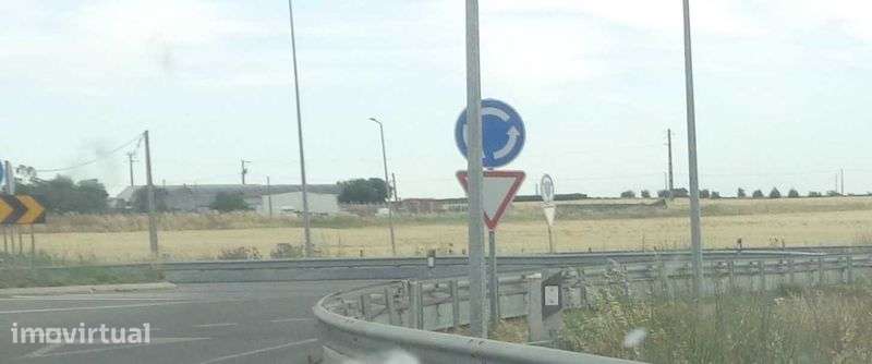 Terreno Junto à estrada, a 600 metros de Beja - Grande imagem: 2/11