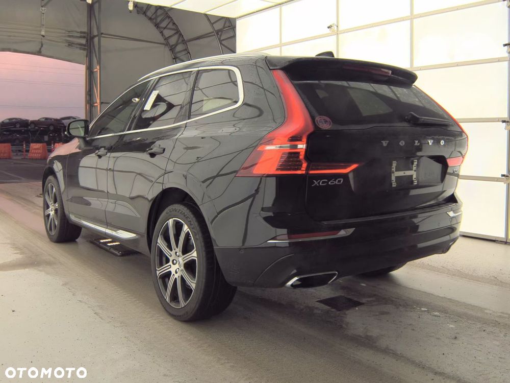 Volvo XC 60 T5 AWD Inscription - 4