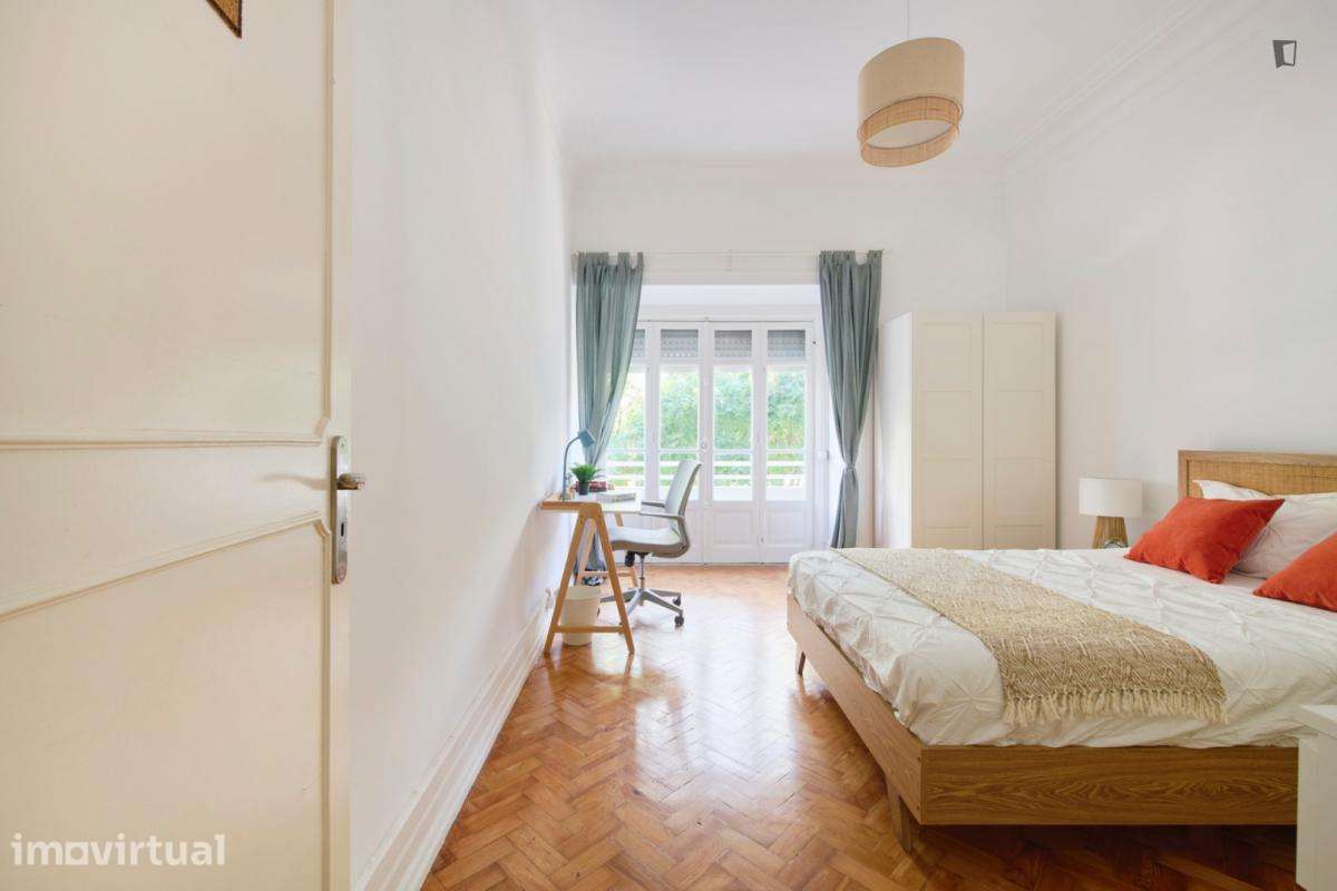 Quarto - localizado em Marquês de Pombal Lisbon - Grande imagem: 2/36