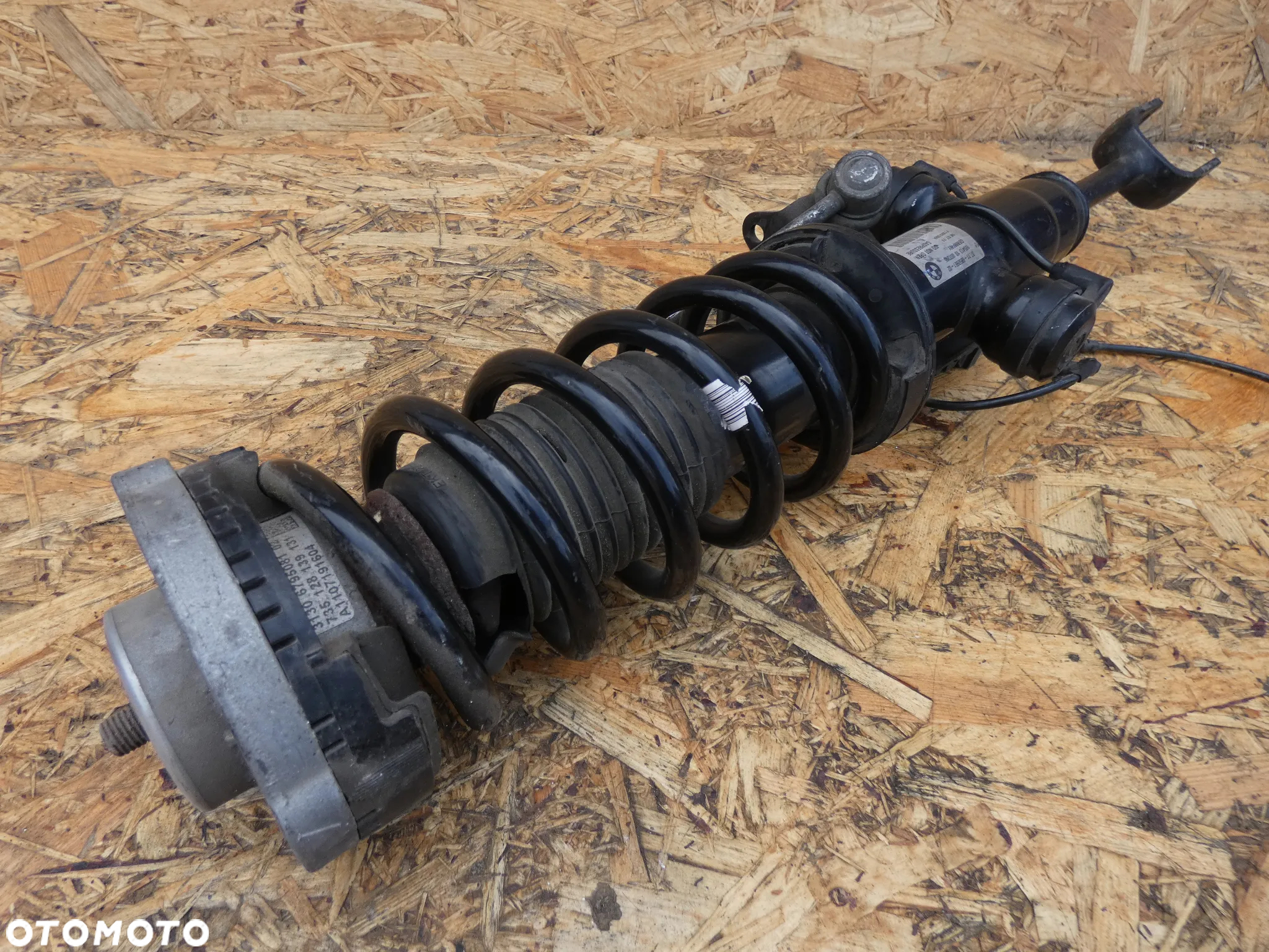 BMW F13 AMORTYZATOR TYŁ PRAWY 6850961 - 2