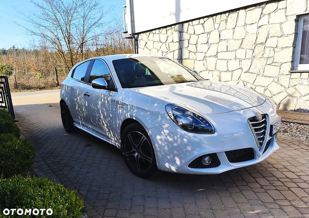 Alfa Romeo Giulietta 2.0 JTDM Exclusive - 8