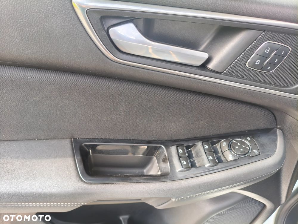 Ford S-Max - 35